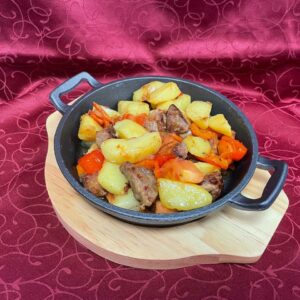 Горячая сковородка с курицей
